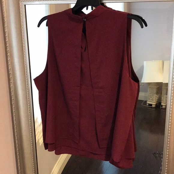 Banana Republic Sleeveless High-Neck Faux Cape Blouse Size X-Large NWT - Picture 2 of 6